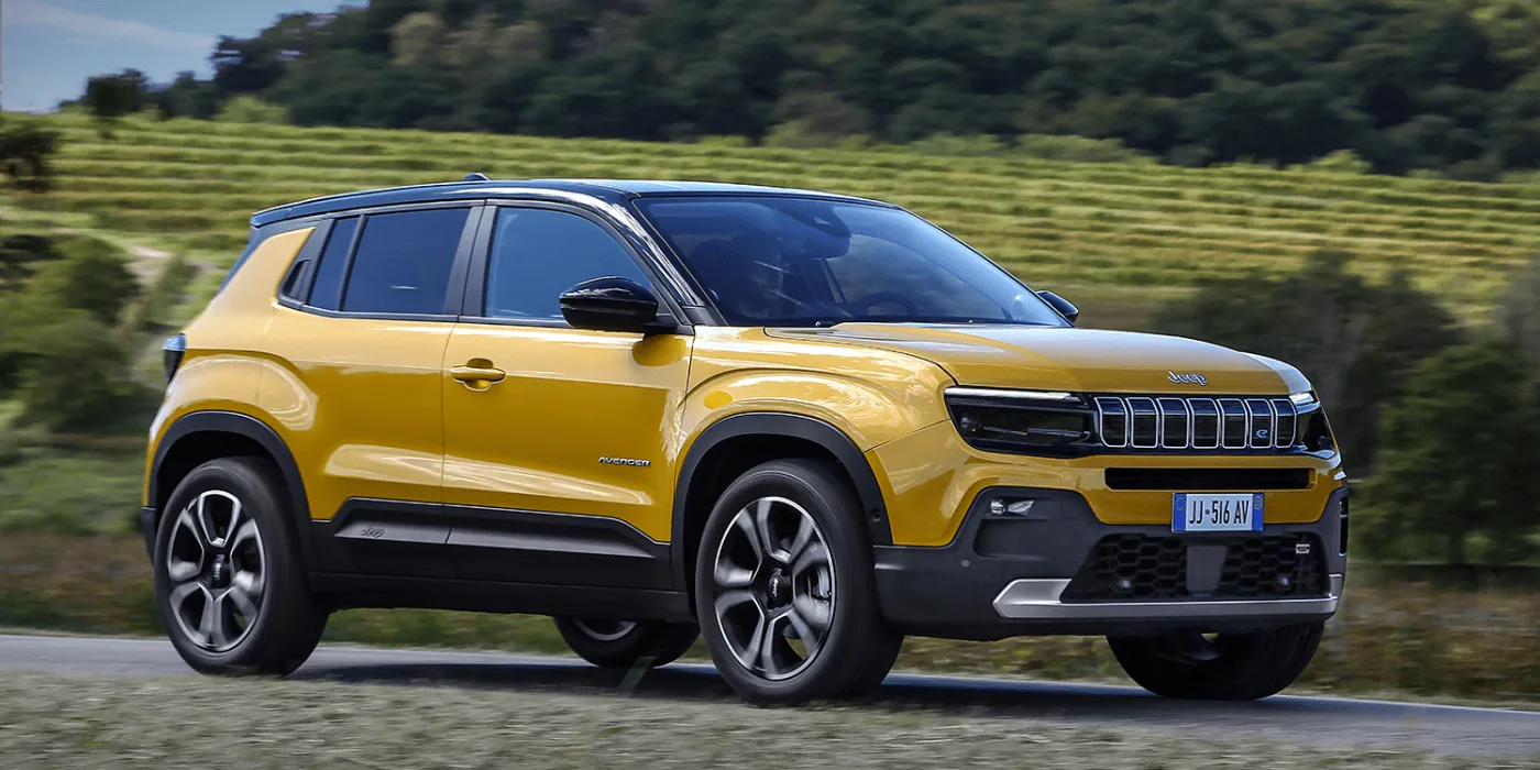 jeep avenger bev italien italia 2022 01 min jeep avenger bev italien italia 2022 01 min