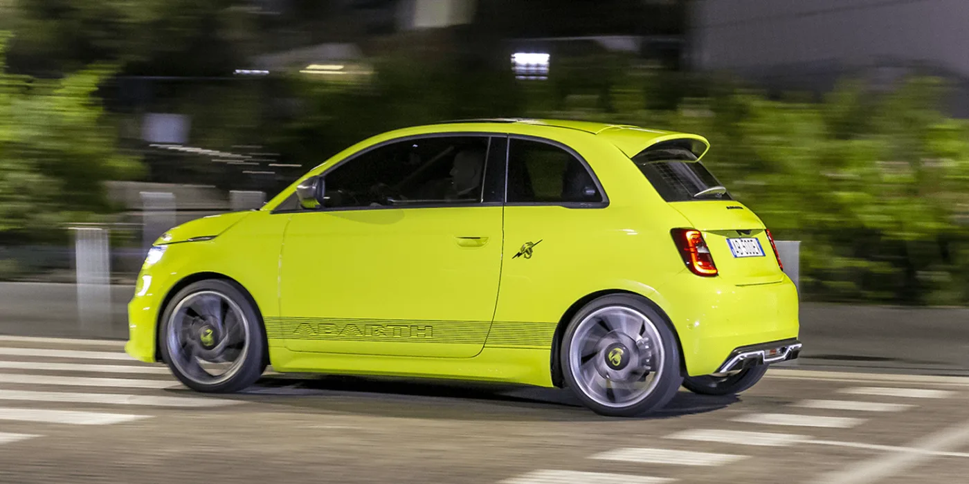 abarth 500e 2022 04 min abarth 500e 2022 04 min