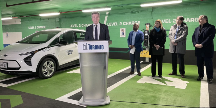 Screenshot at 13.56. e