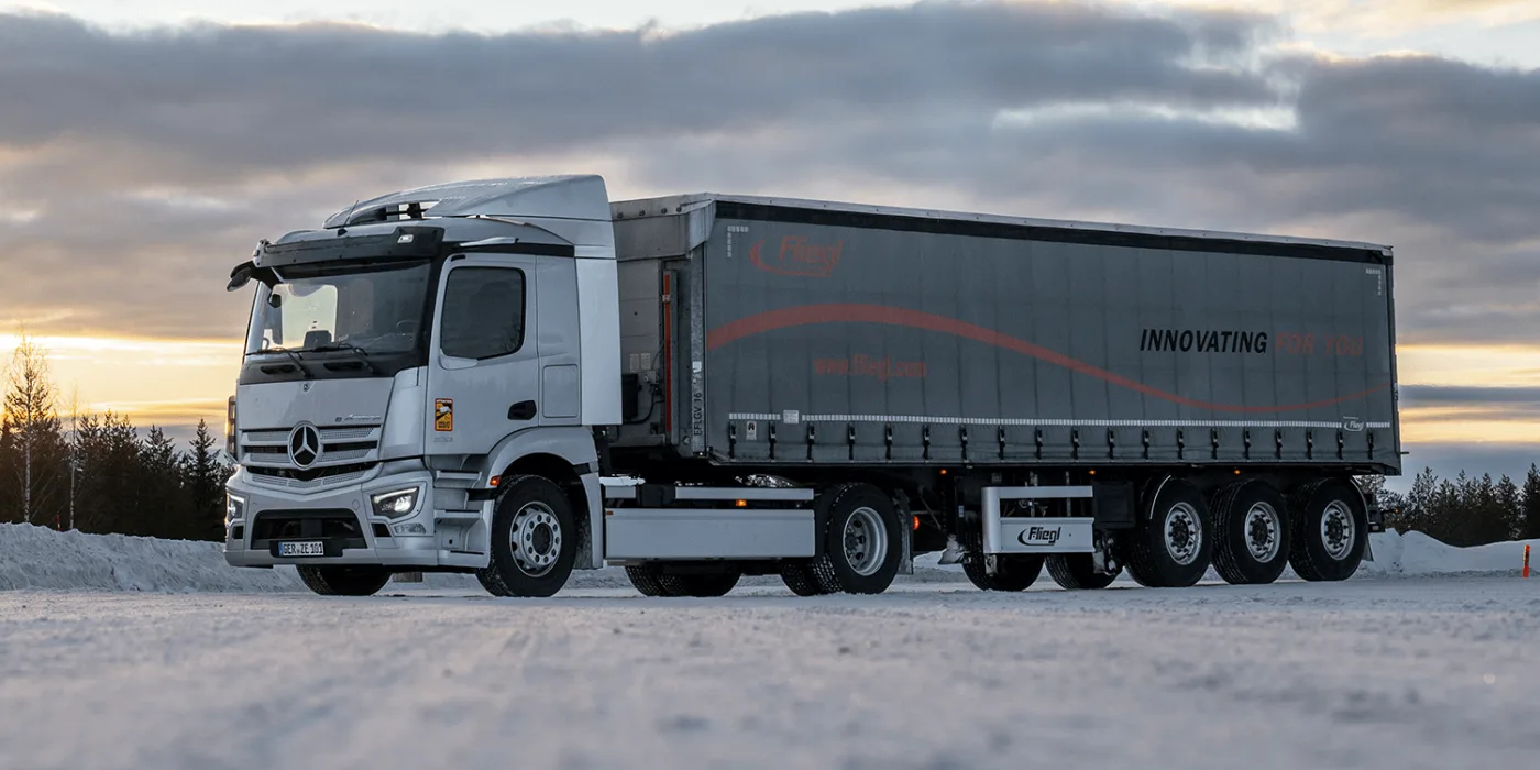 mercedes benz eactros 300 e lkw camión eléctrico 2023 003 min mercedes benz eactros 300 e lkw camión eléctrico 2023 003 min