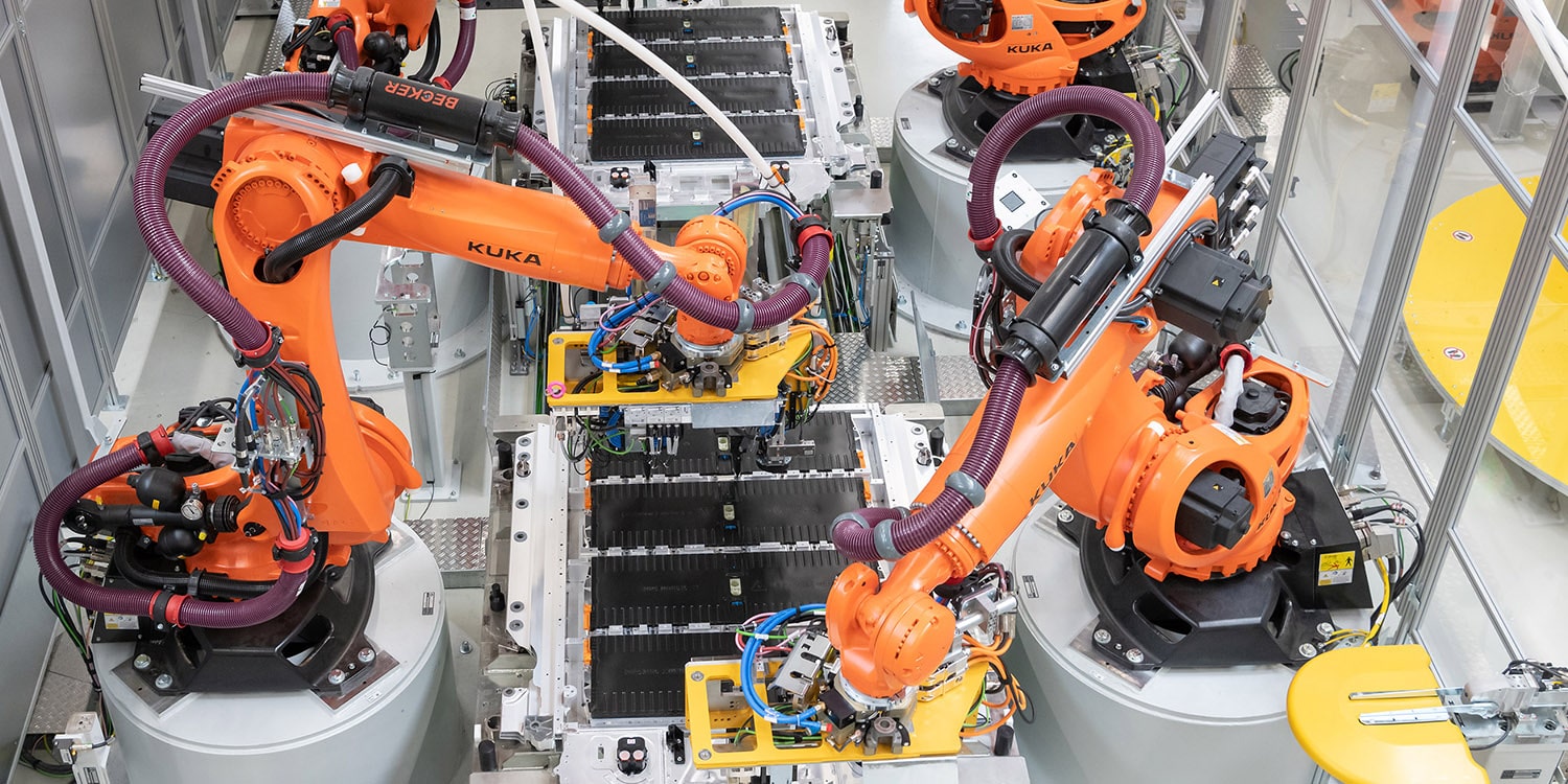 BMW prepares Regensburg plant for making the iX2 EV - electrive.com
