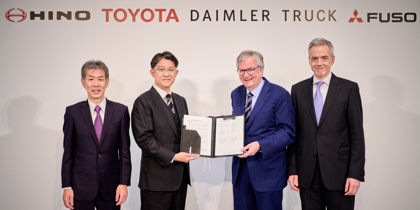 Daimler camión fuso toyota hino fusión