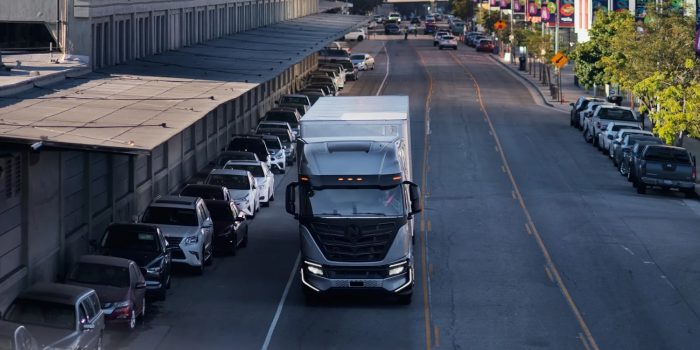 Nikola motor nikola tre bev e lkw electric truck min