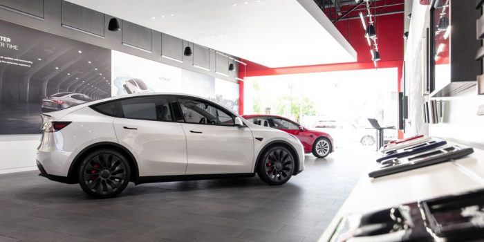 Tesla model y min