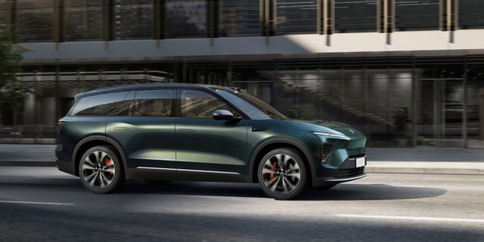 Nio ES8