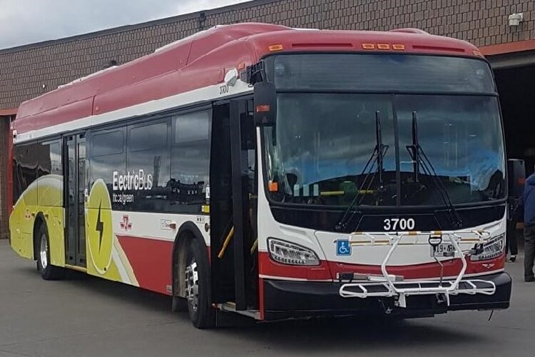 Flyer xcelsior charge ng elektrobus electric bus toronto transit commission kanada canada min e