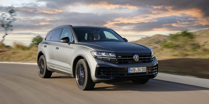 Volkswagen touareg r ehybrid min