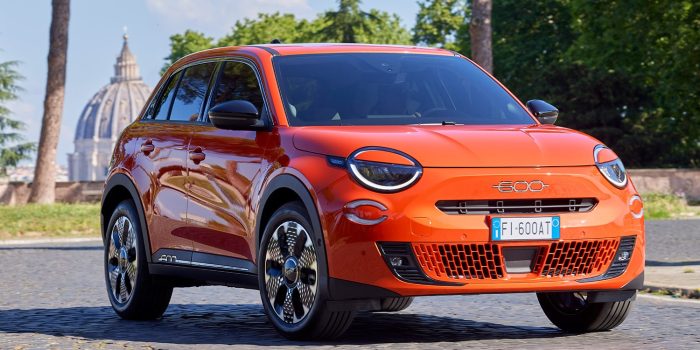 Fiat 600e italien italy min