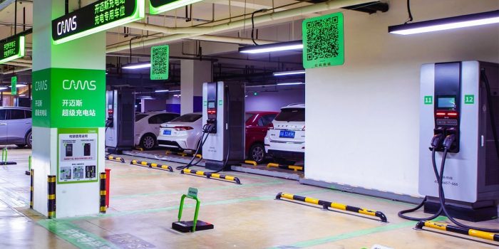 Volkswagen leva ladestación estación de carga min