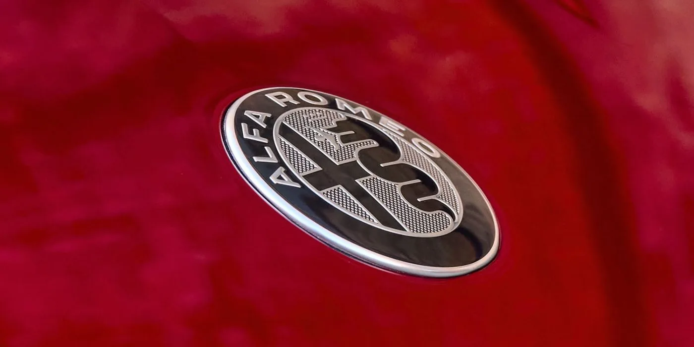 alfa romeo 33 stradale 2023 05 min alfa romeo 33 stradale 2023 05 min