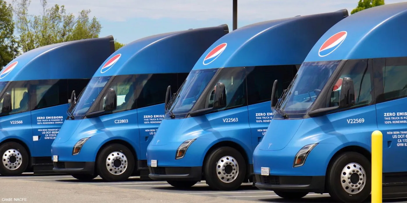 tesla semi e lkw electric truck pepsico 2023 01 min tesla semi e lkw electric truck pepsico 2023 01 min