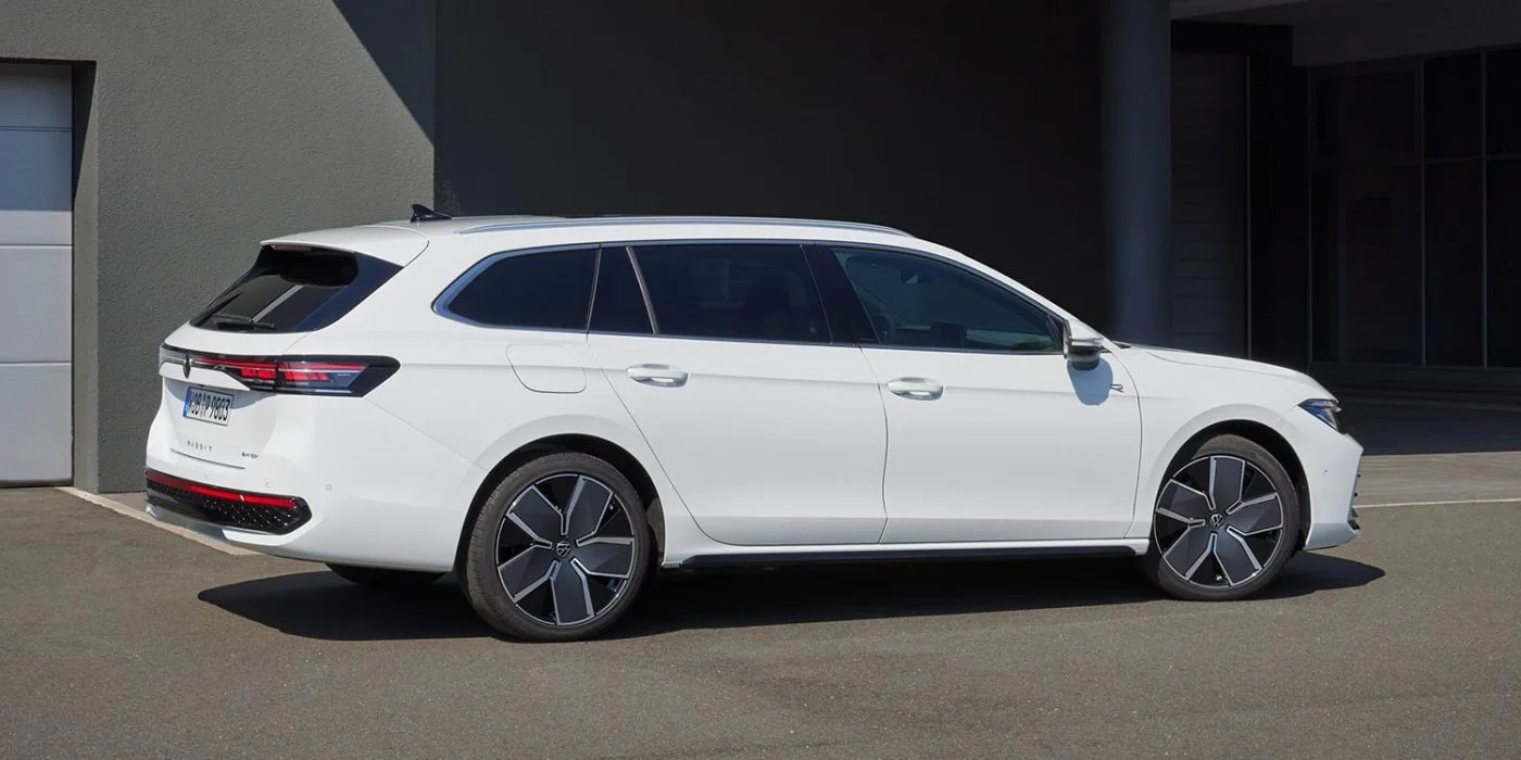 volkswagen passat variant phev 2023 02 min Volkswagen passat variant phev min