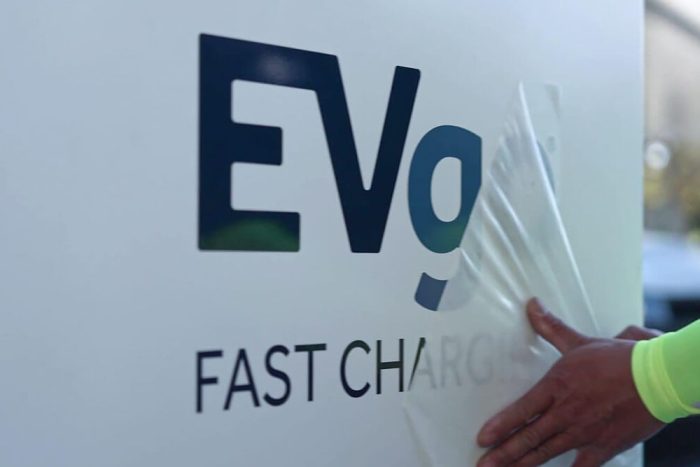 40fdf79e estación de carga evgo ladestation min