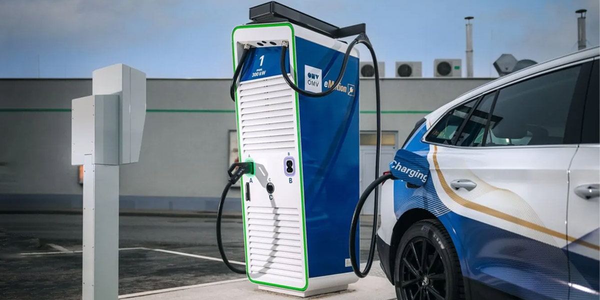 Omv emotion ladestation charging station min