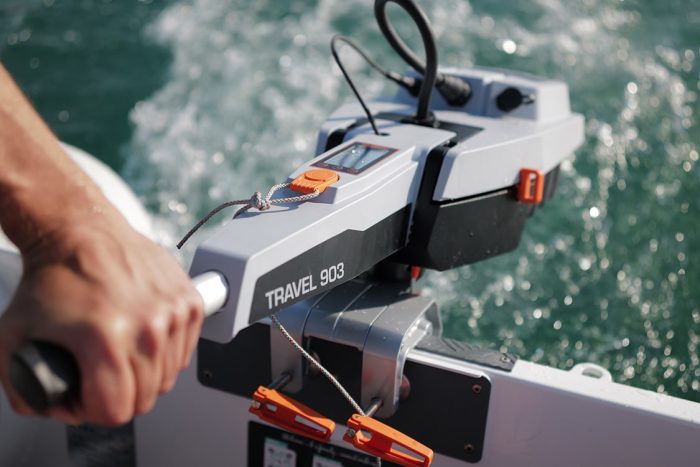 Torqeedo travel e schiff barco eléctrico min