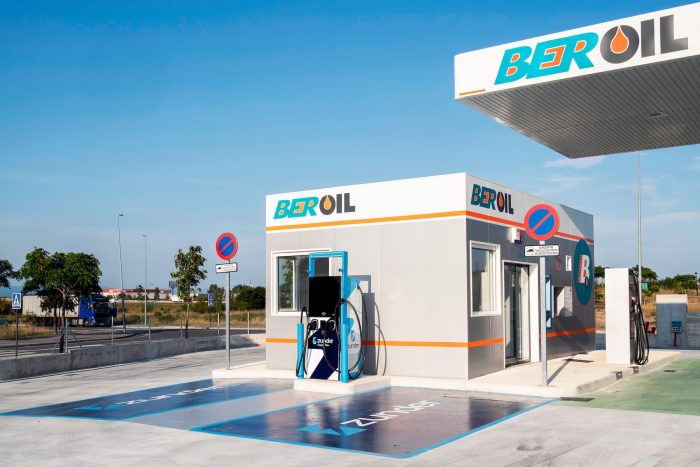 Zunder ladestation charging station spanien spain beroil min