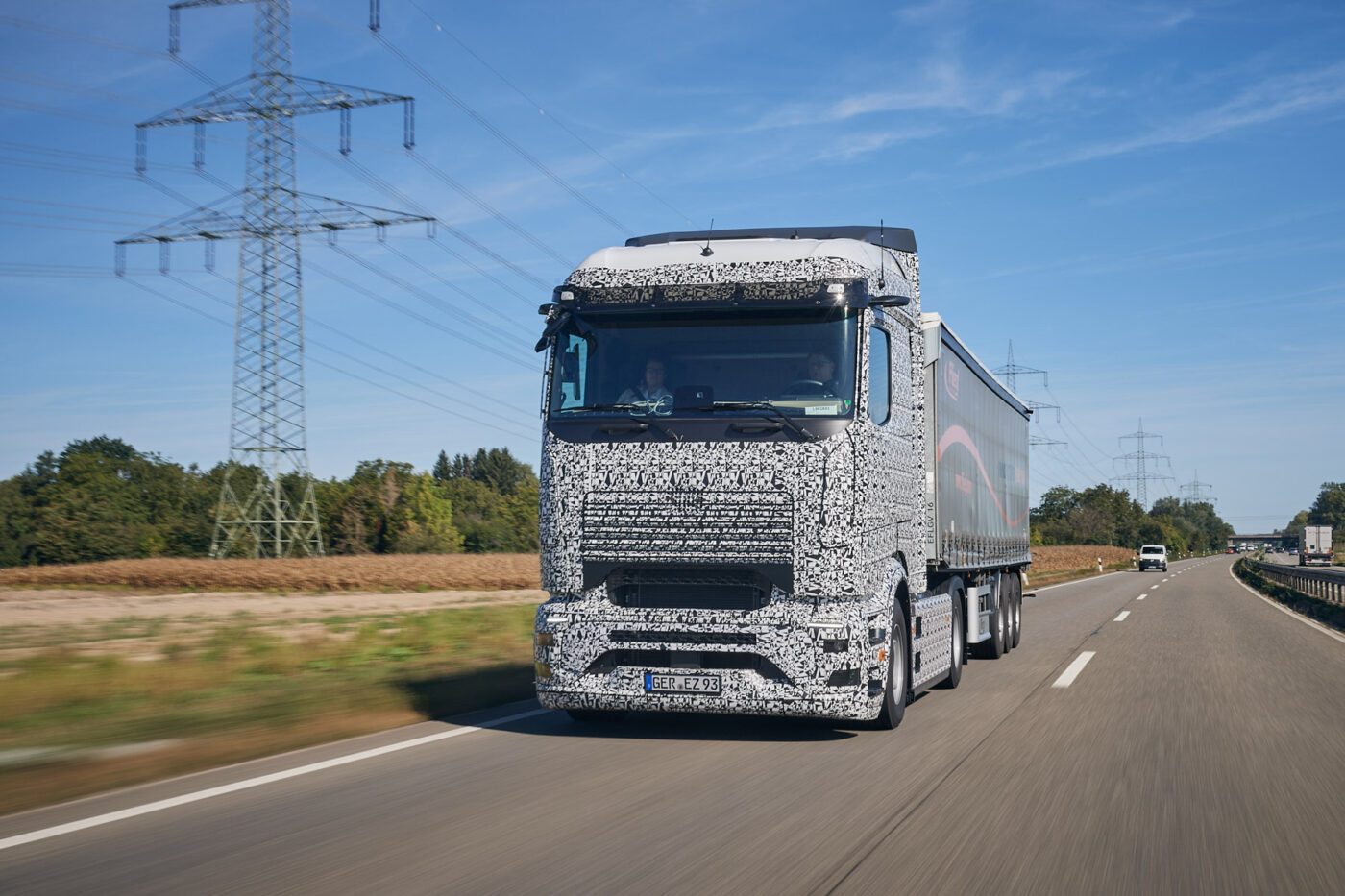 daimler-truck-mercedes-eactros-600-mitfahrt-3-1400x933