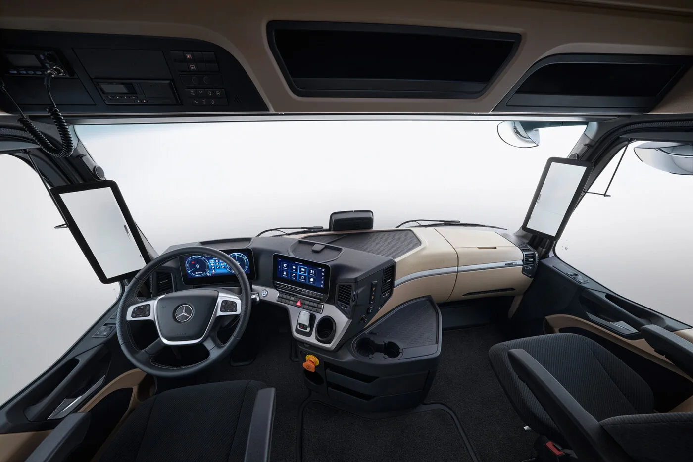 eactros600 interieur bs 02 kabine vorn front cabin wf05 eactros600 interieur bs 02 kabine vorn front cabin wf05