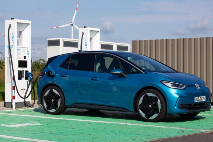 Volkswagen id3 total ladestation charging station fahrbericht daniel boennighausen min