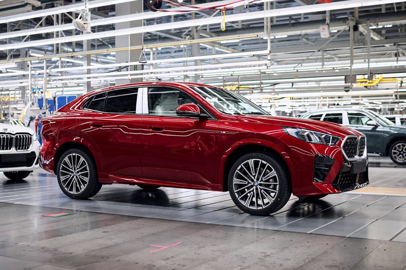 Bmw ix2 produktion production regensburg min