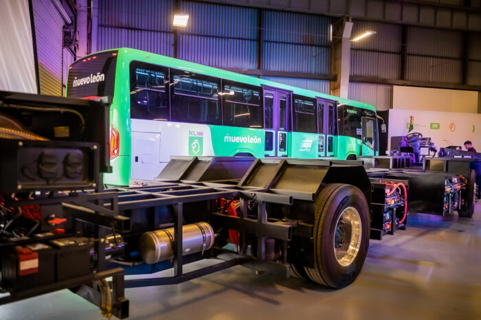 Byd entrega chasis de autobús eléctrico a nuevo león méxico