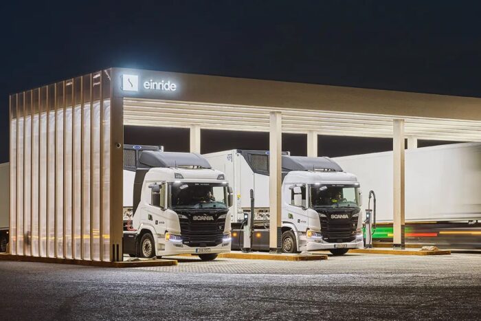 Einride scania e lkw electric truck ladestation charging station schweden sweden rosersberg min
