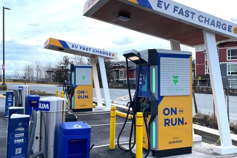 Parkland ladestation charging station kanada canada min