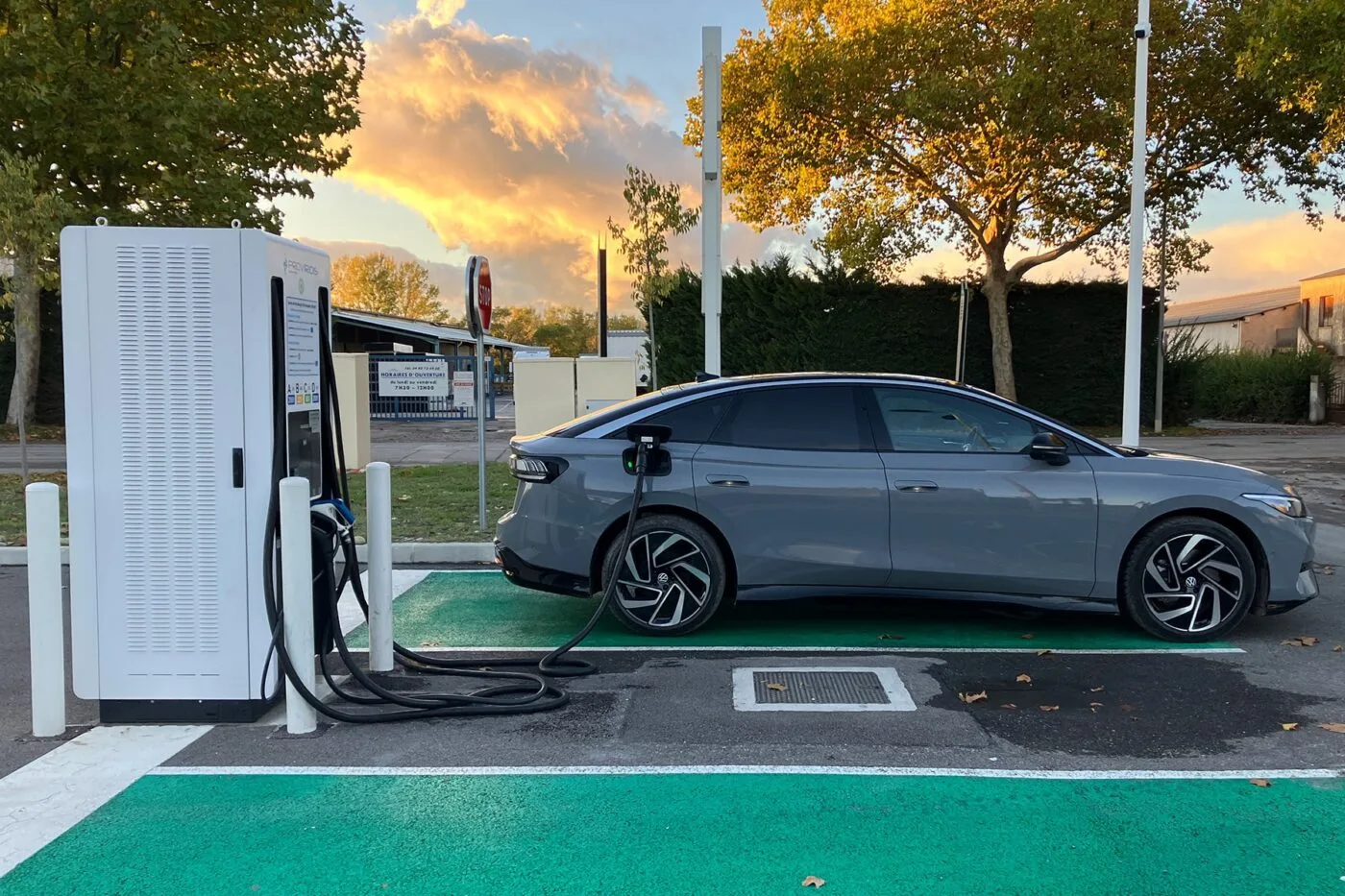 volkswagen id7 ladestation proviridis charging station frankreich france fahrbericht peter schwierz 2023 07 min volkswagen id7 ladestation proviridis charging station frankreich france fahrbericht peter schwierz 2023 07 min