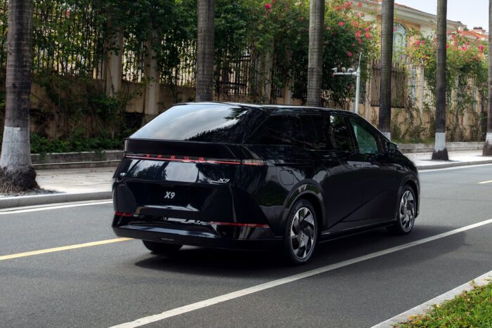 Xpeng x9 min