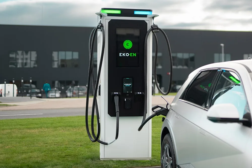 ekoenergetyka axon easy 400 ladestation charging station 2023 01 min ekoenergetyka axon easy 400 ladestation charging station 2023 01 min