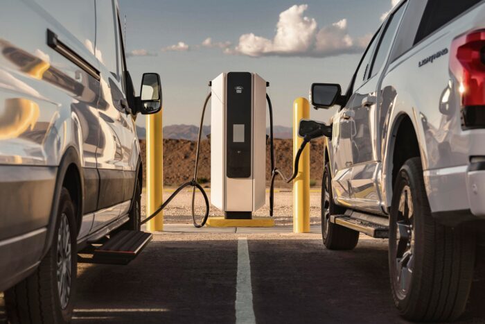 Ford xcel energy ladestation charging station usa min