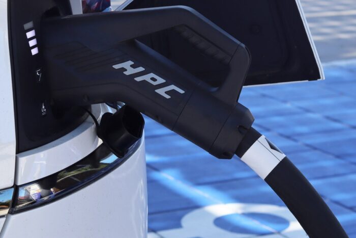 Estación de carga Kia ev6 ladestation ccs daniel boennighausen min