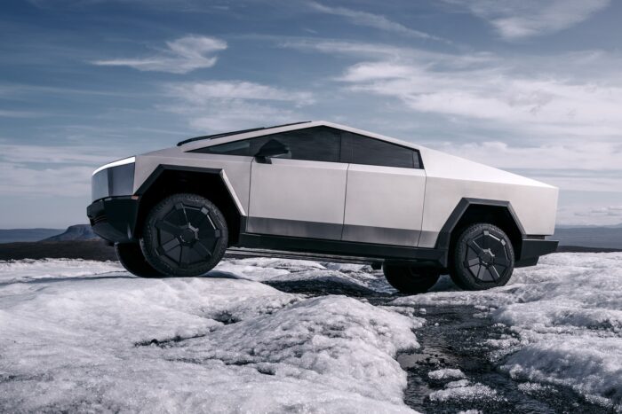 Cibercamión Tesla min