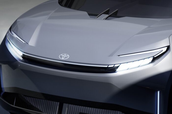 Toyota urban suv concept min