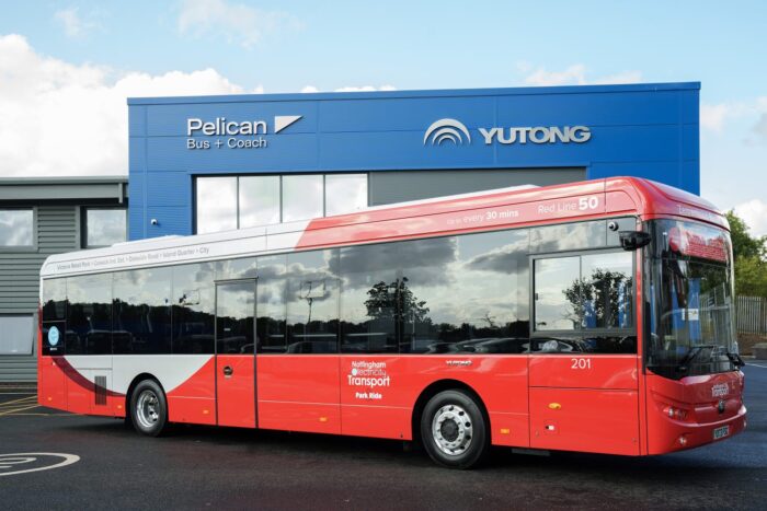 Un autobús eléctrico nct nct 1392x e