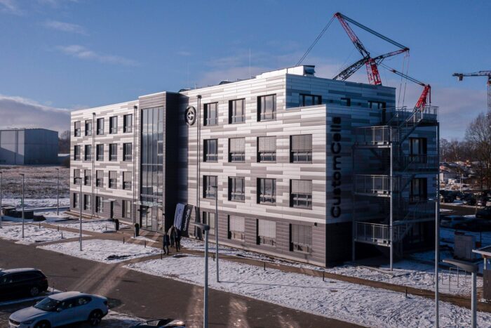 Customcells itzehoe factory