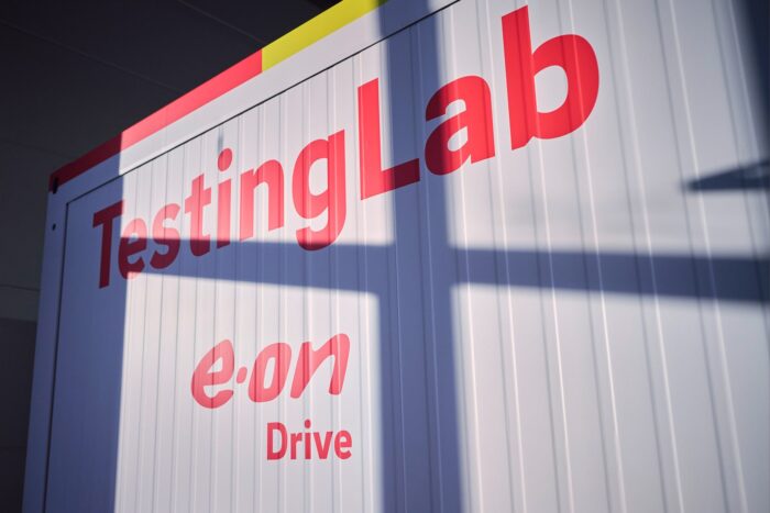 Eon testing lab ladestation charging station essen min