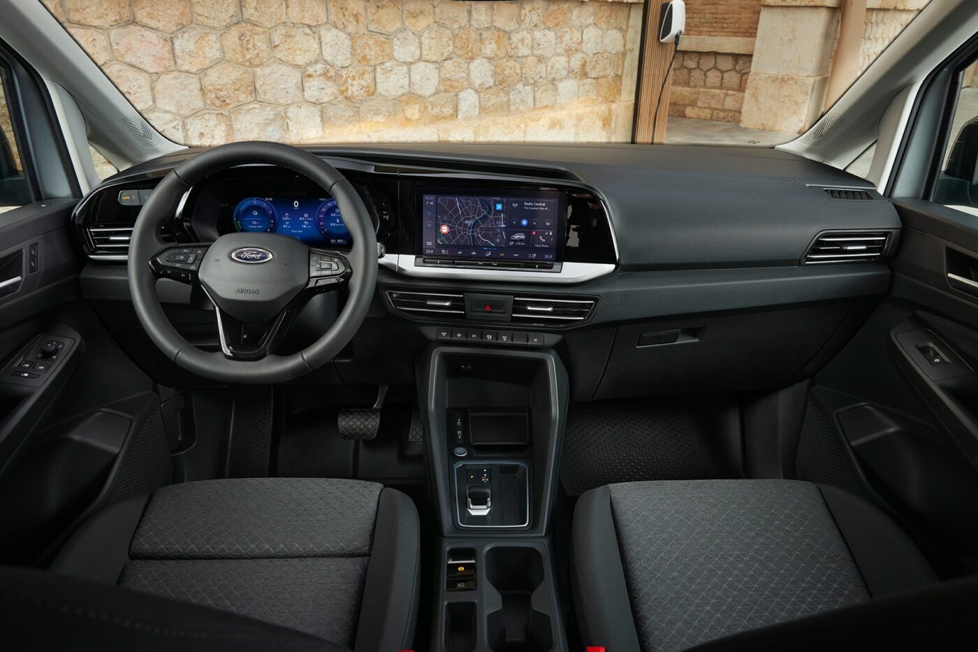 ford transit connect phev 2024 08 min ford transit connect phev 2024 08 min