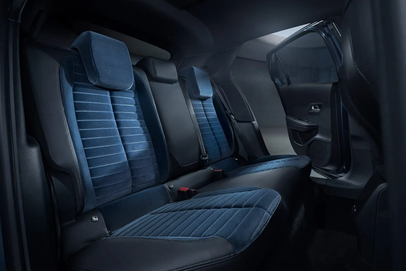 lancia ypsilon 2024 01 min lancia ypsilon 2024 01 min