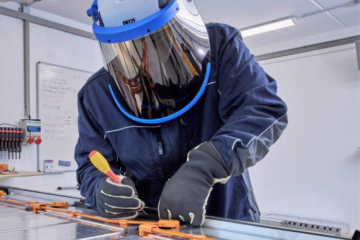 Man battery repair hub batterie reparatur arbeiten