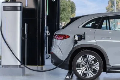 Mercedes benz charging hub ladestation charging station china min