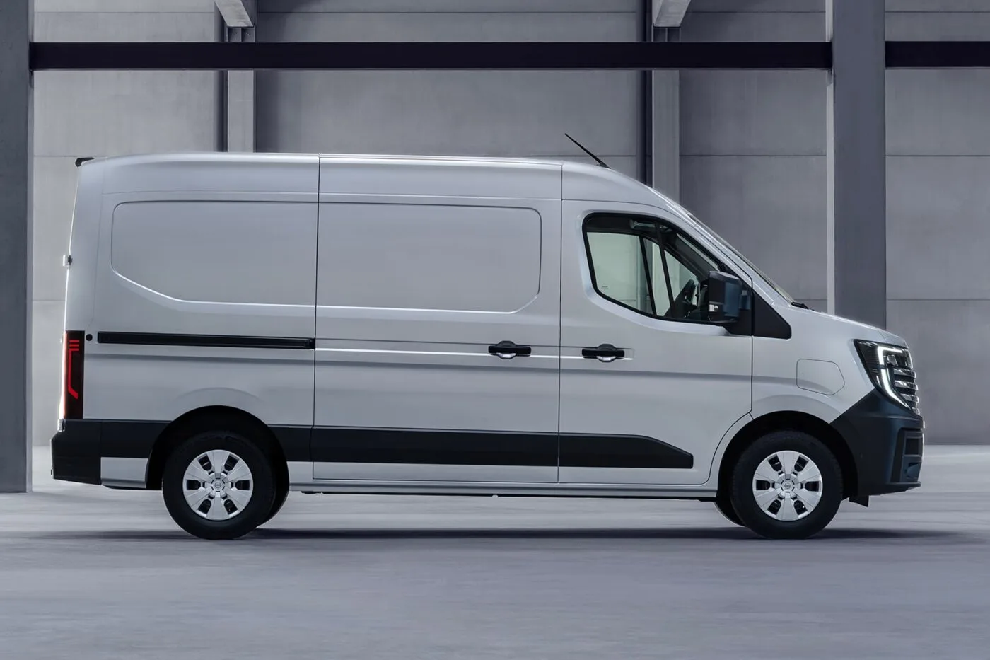 nissan interstar e transporter eléctrico 2024 04 min nissan interstar e transporter eléctrico 2024 04 min