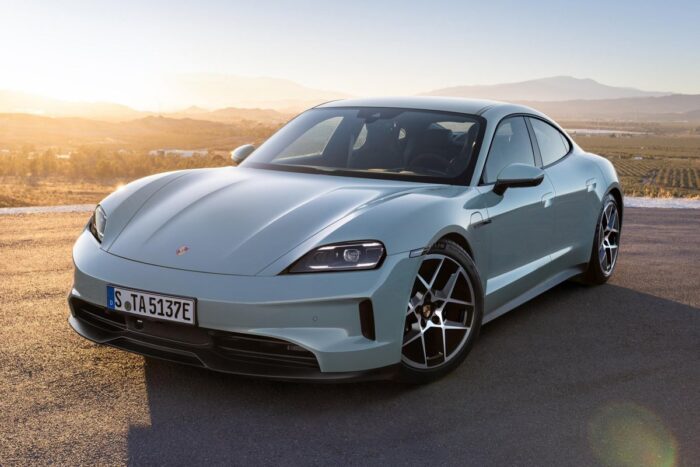 Porsche taycan facelift min