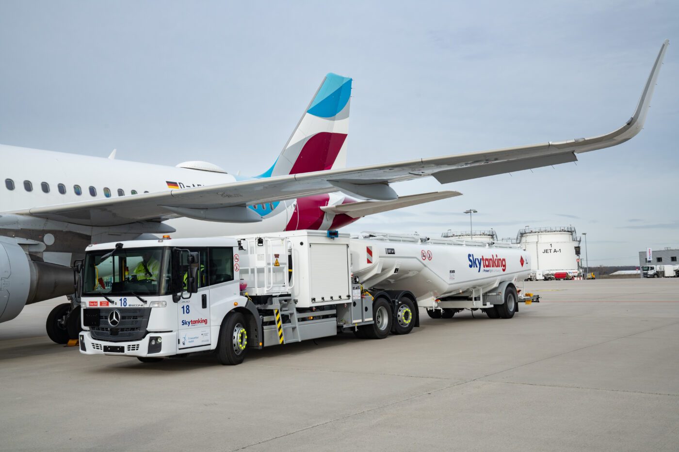 Daimler truck stuttgart airport scaled e
