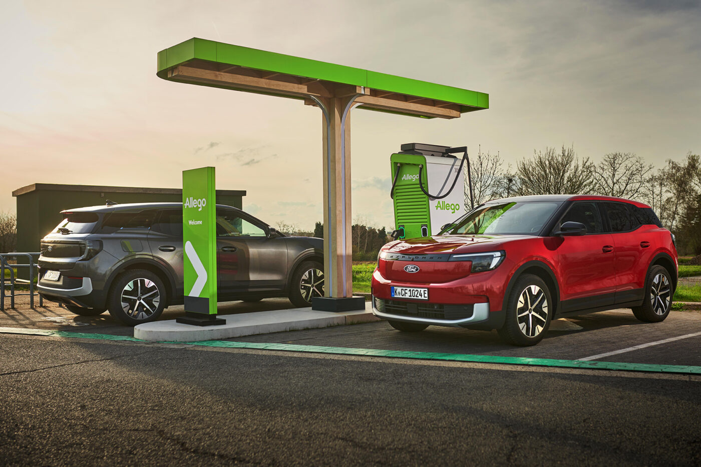 Ford explorer red allego ladestation estacion de carga