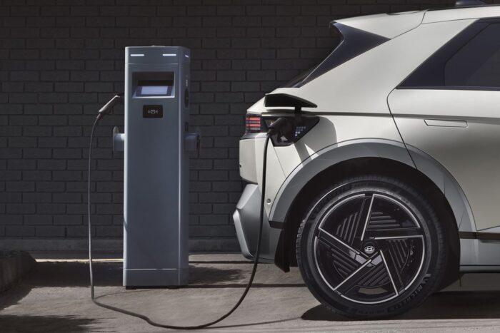 Hyundai ioniq facelift ladestación estación de carga min