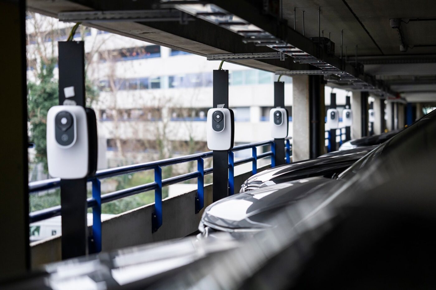 Interparking ladestation estación de carga wallbox belgien belgium flughafen bruessel brussels airport min