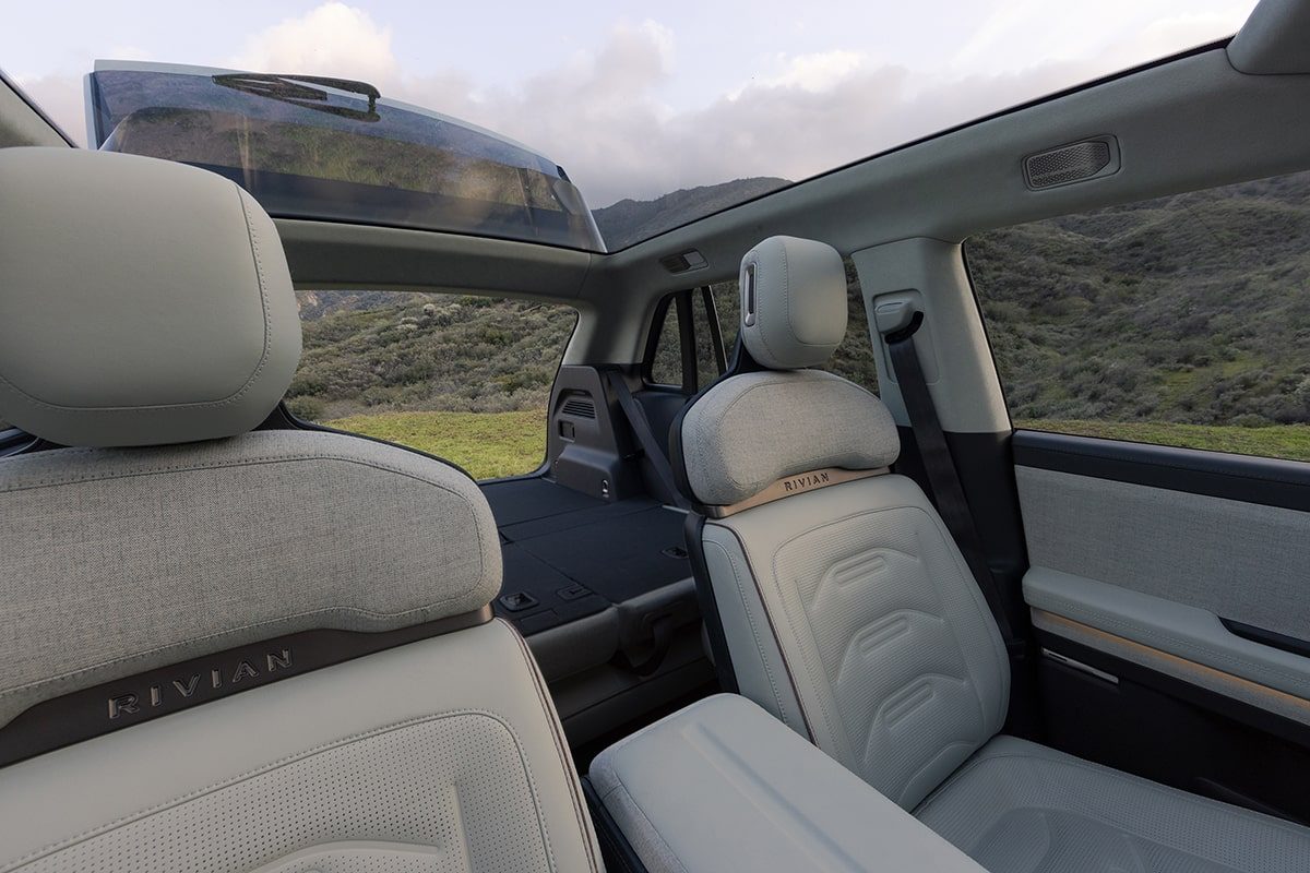 rivian r3 2024 04 min rivian r3 2024 04 min