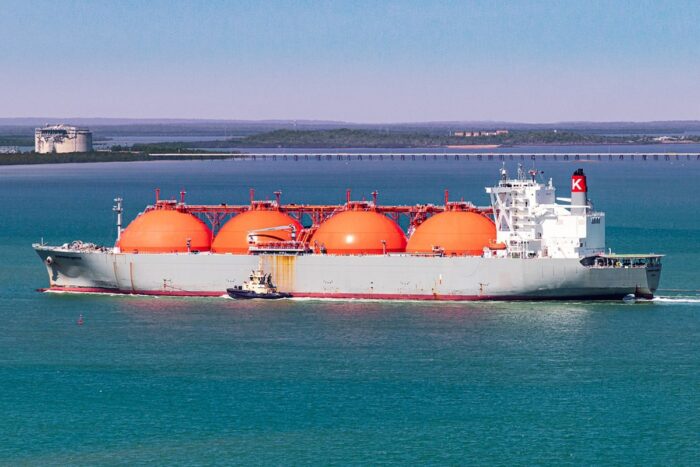 Schiff ship gas symbolbild pixabay min