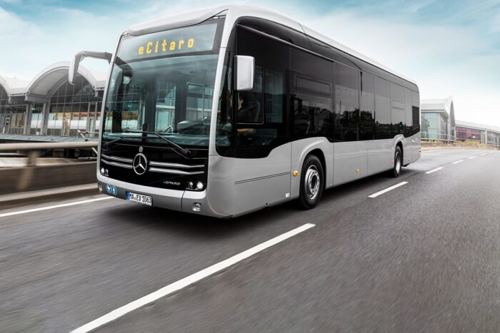 Daimler autobuses mercedes benz ecitaro elektrobus autobús eléctrico hintergrund min